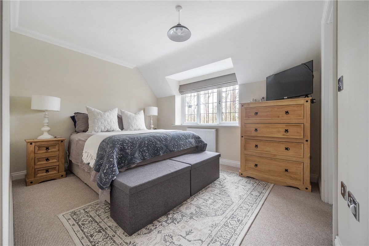 3 bedroom house, Woolhampton, Reading RG7