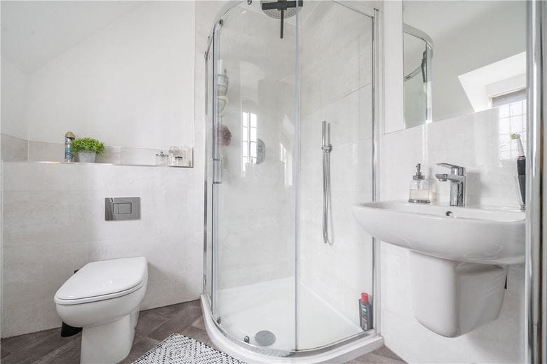 3 bedroom house, Woolhampton, Reading RG7