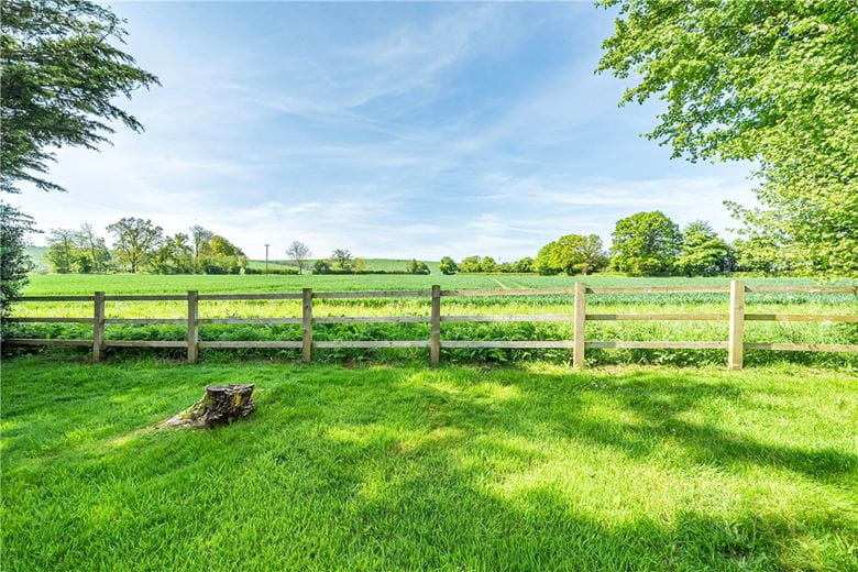 4 bedroom bungalow, Upper Green, Inkpen RG17