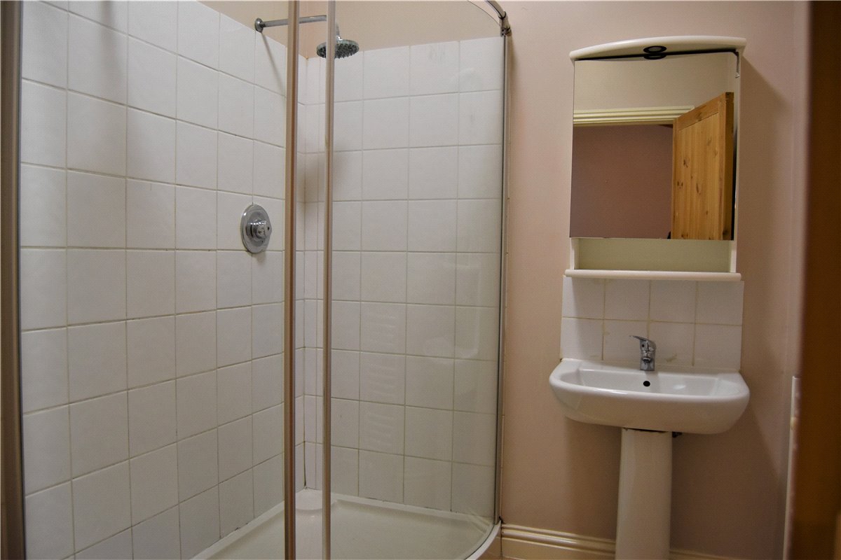 2 bedroom flat, Ashford Hill, Thatcham RG19