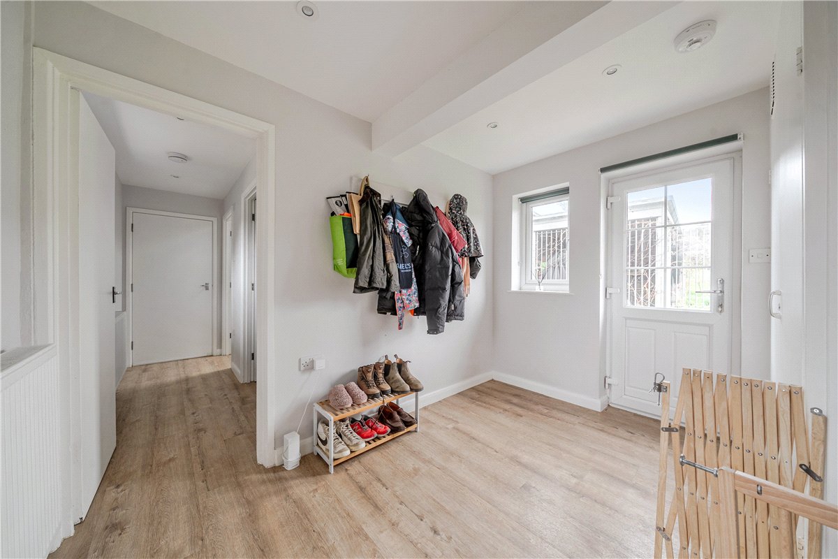 3 bedroom bungalow, Combe, Hungerford RG17 - Available