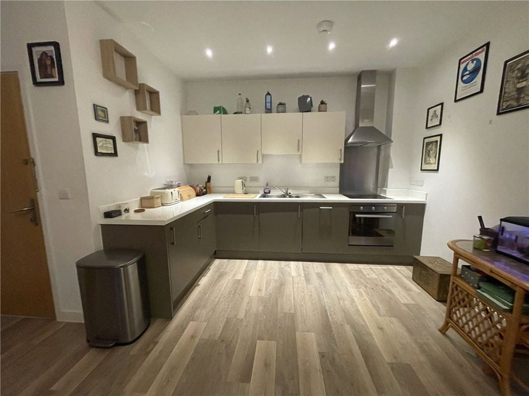 1 bedroom flat, Strawberry Hill, Newbury RG14