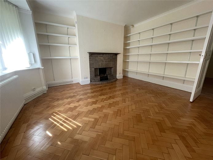 5 bedroom house, Love Lane, Donnington RG14 - Available