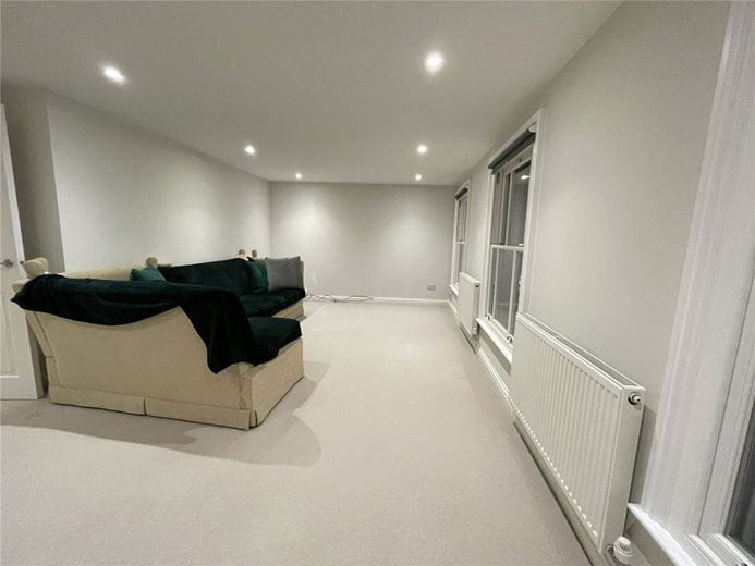 2 bedroom flat, Hungerford, Berkshire RG17 - Available