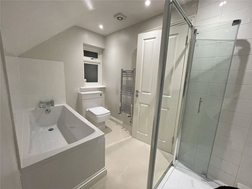 2 bedroom flat, Hungerford, Berkshire RG17 - Available