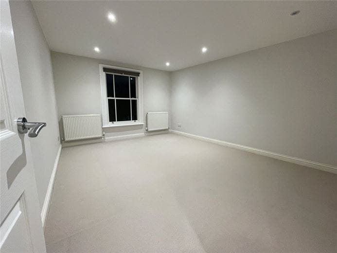 2 bedroom flat, Hungerford, Berkshire RG17 - Available