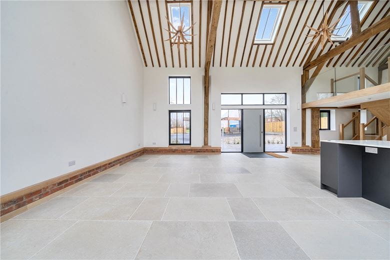 3 bedroom house, Enborne Street, Enborne RG20 - Available