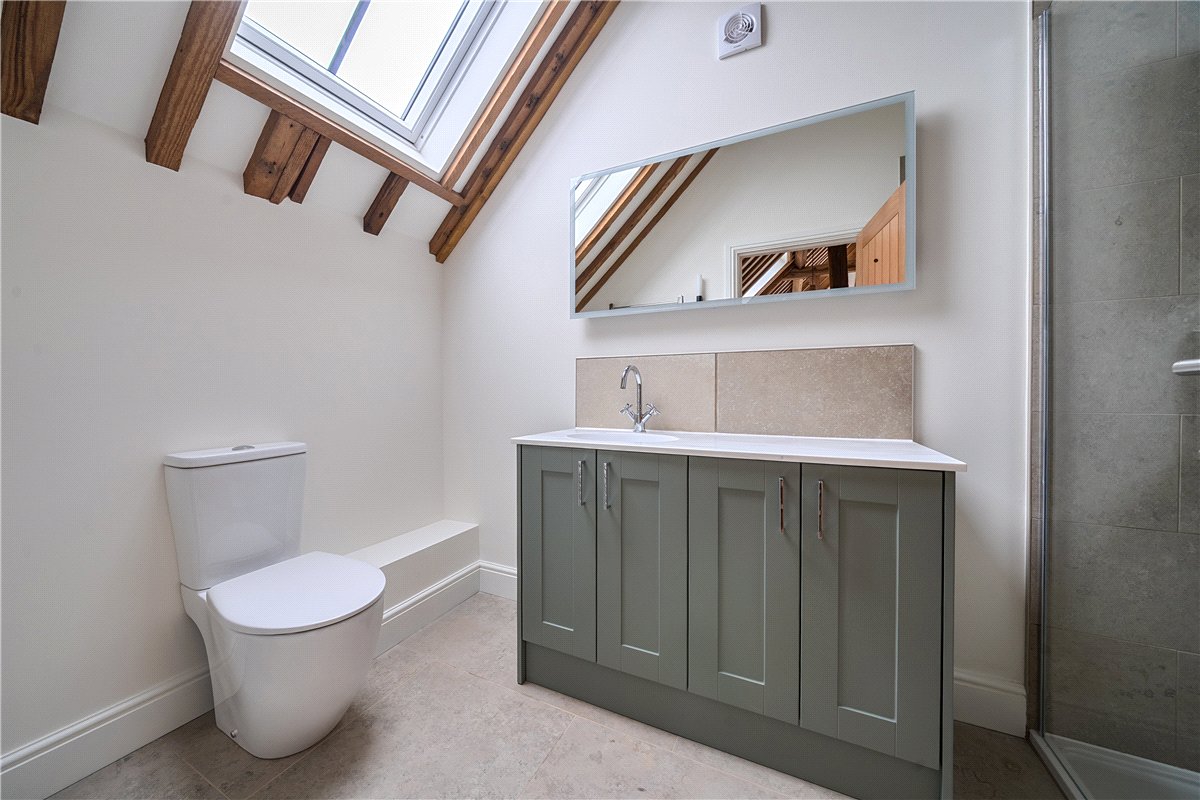 3 bedroom house, Enborne Street, Enborne RG20 - Available