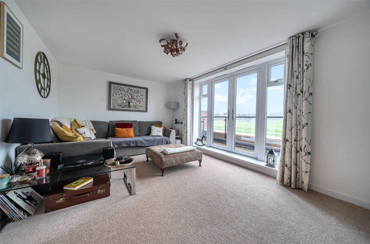 3 bedroom house, Newbury, Berkshire RG14 - Available