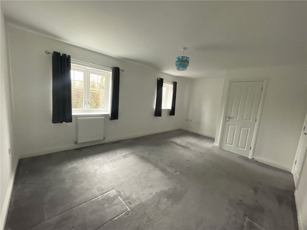 2 bedroom house, Woolhampton, Reading RG7 - Available