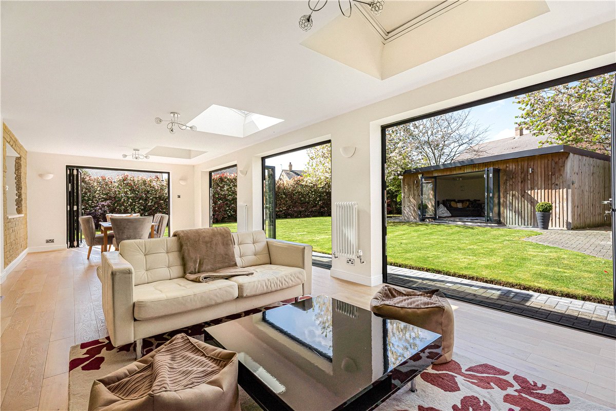 4 bedroom house, Willows Edge, Eynsham OX29 - Available