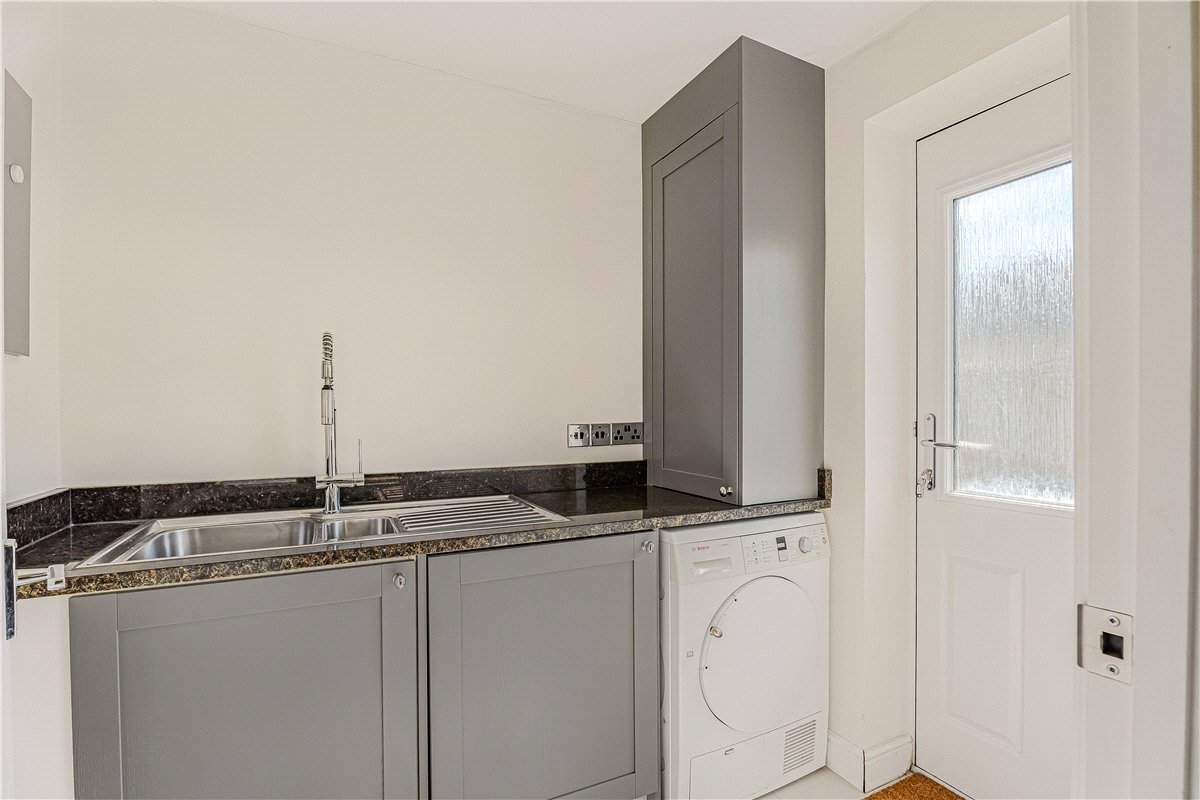 4 bedroom house, Willows Edge, Eynsham OX29 - Available