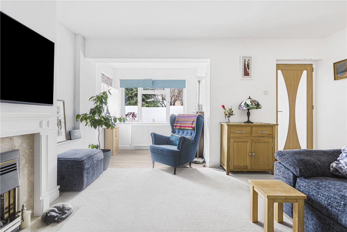 4 bedroom house, Bellamy Close, Southmoor OX13 - Sold