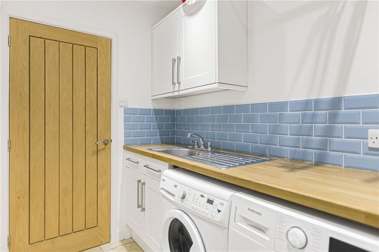 4 bedroom house, Bellamy Close, Southmoor OX13 - Sold