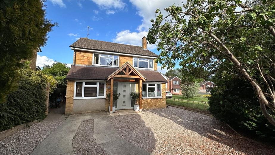 4 bedroom house, Bellamy Close, Southmoor OX13 - Sold STC