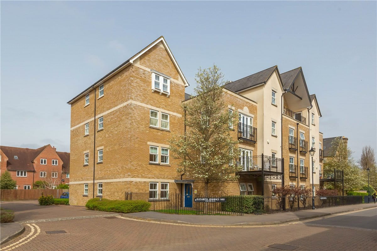 1 bedroom flat, Elizabeth Jennings Way, Oxford OX2 - Available