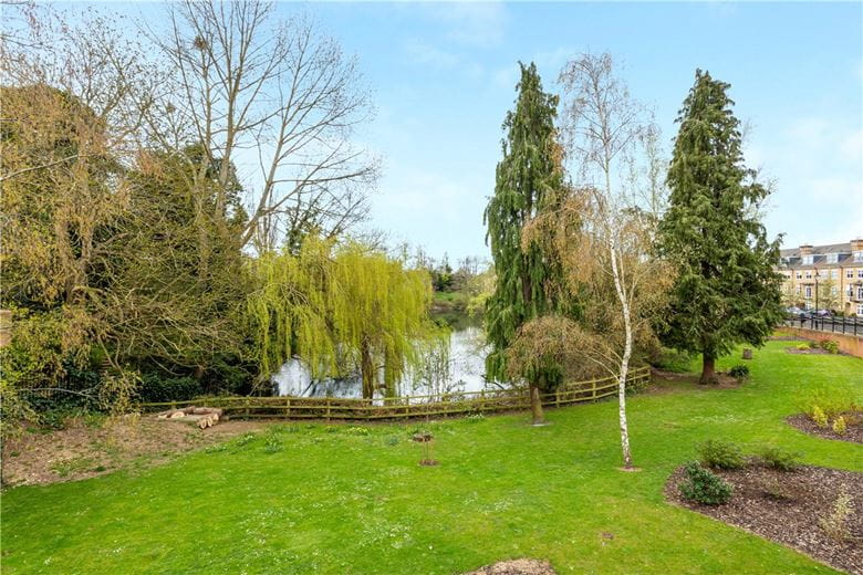 1 bedroom flat, Elizabeth Jennings Way, Oxford OX2 - Available