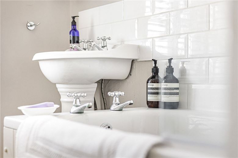 3 bedroom house, High Street, Eynsham OX29 - Available