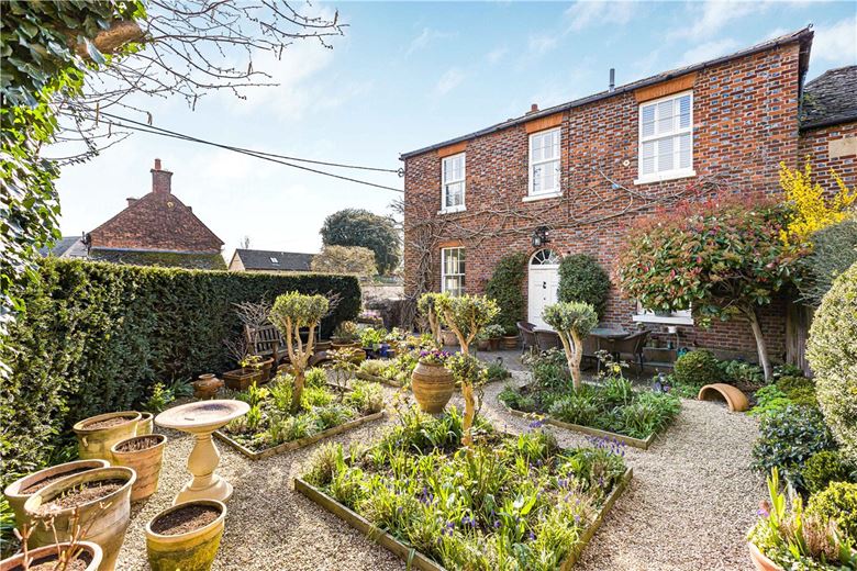 3 bedroom house, High Street, Eynsham OX29 - Available