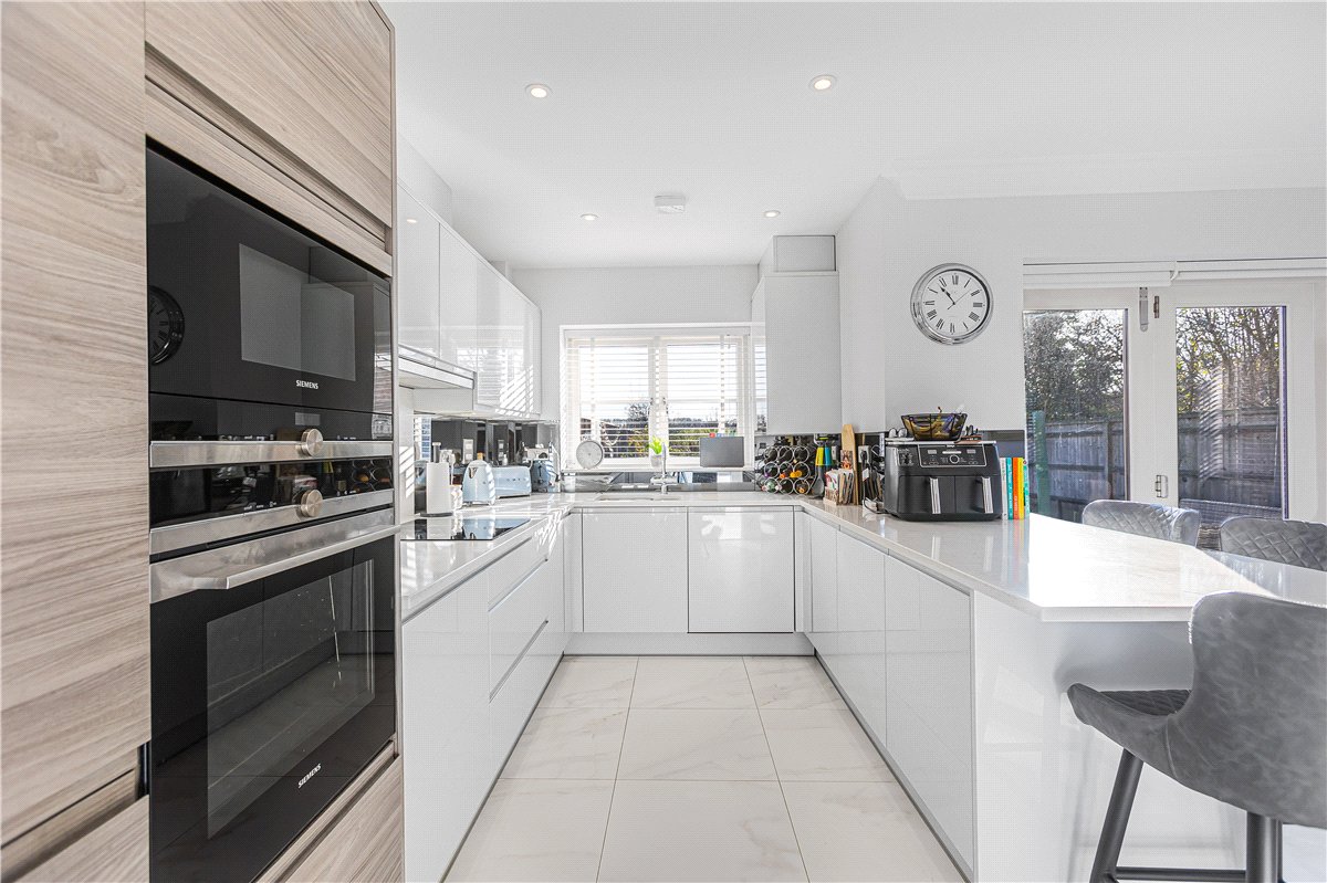 3 bedroom house, Couling Close, Yarnton OX5 - Available