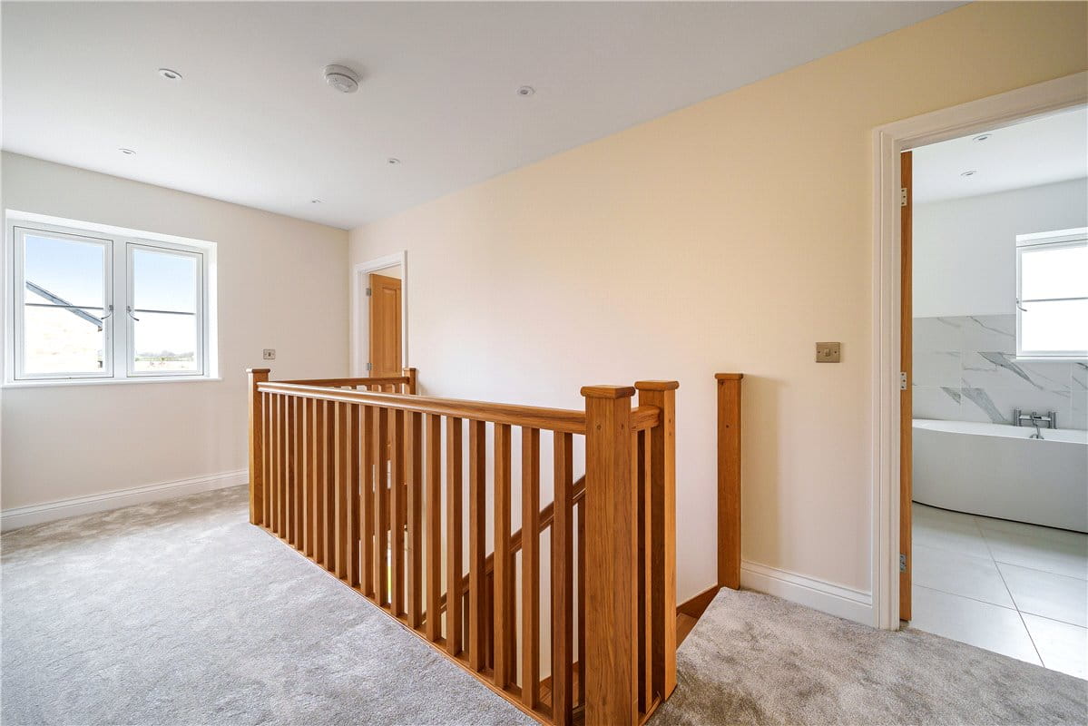 4 bedroom house, Southfields, Weston-on-the-Green OX25 - Available