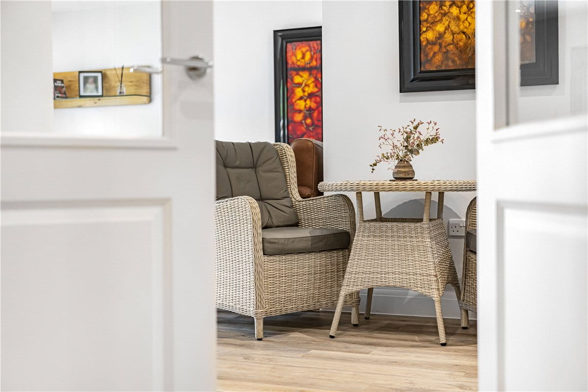 2 bedroom flat, Cumnor Hill, Oxford OX2 - Sold