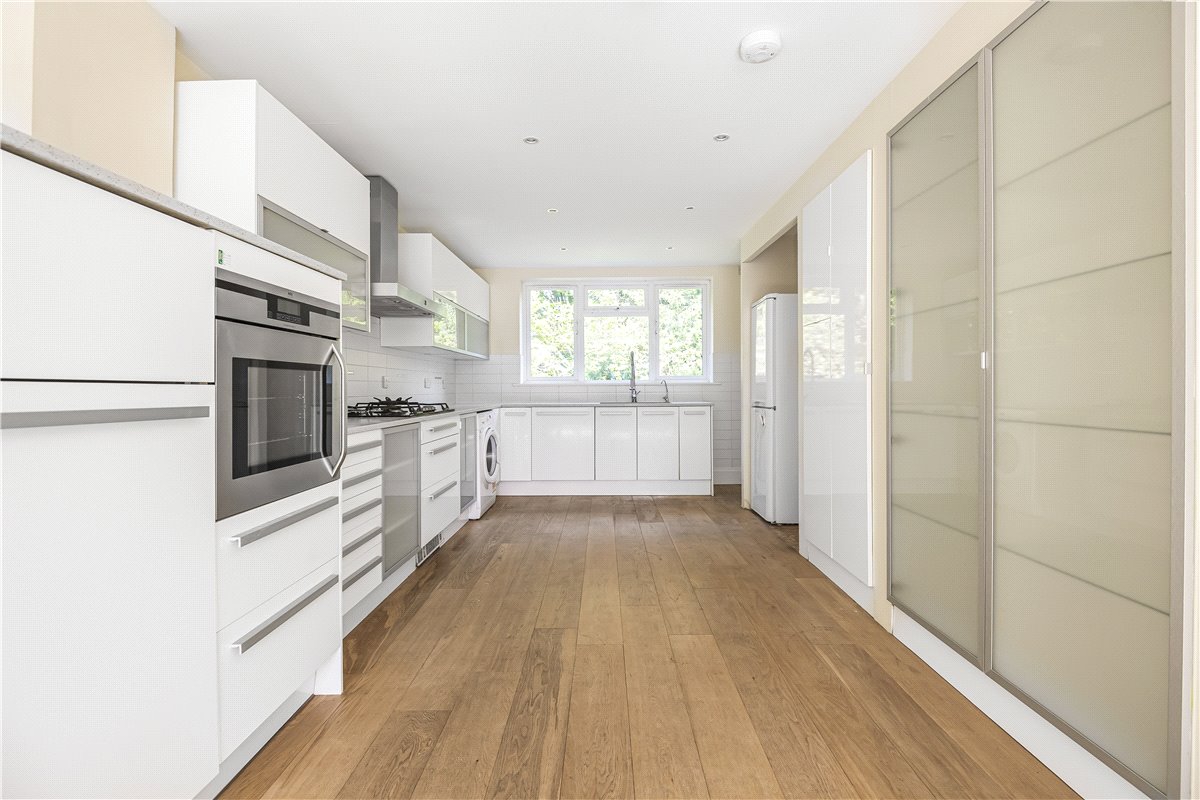 5 bedroom house, Copthall Road West, Ickenham UB10 - Sold STC