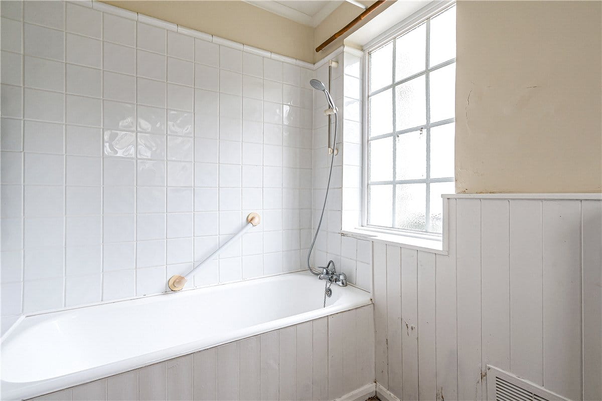 3 bedroom house, Bagley Wood Road, Kennington OX1 - Available