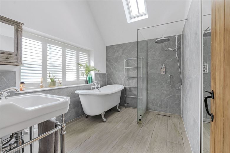 3 bedroom house, School Lane, Stadhampton OX44 - Available