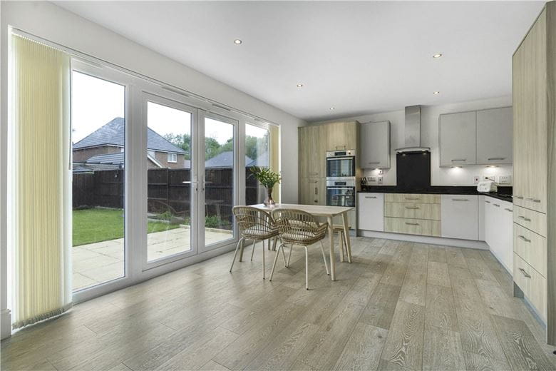 3 bedroom house, Curmore, Radley OX14 - Available