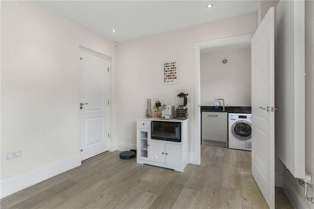 3 bedroom house, Curmore, Radley OX14 - Available