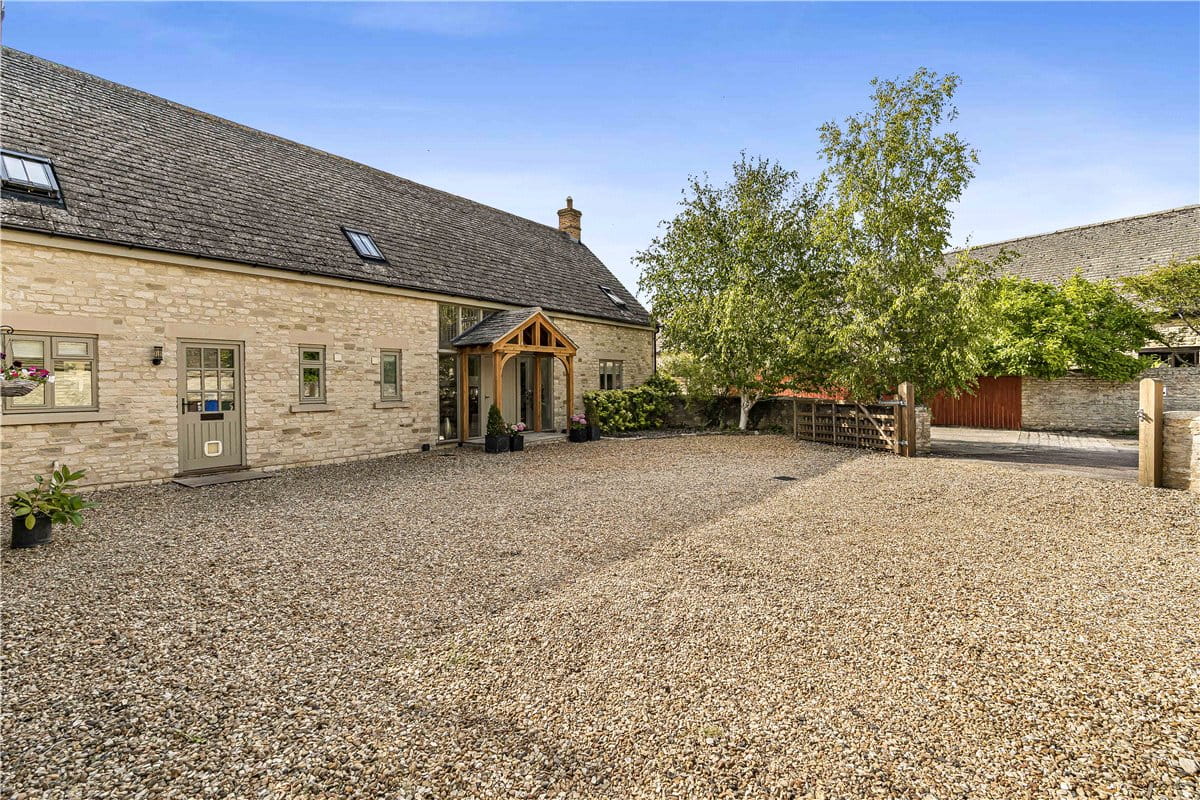 4 bedroom house, Shepherds Close, Weston-on-the-Green OX25 - Sold STC