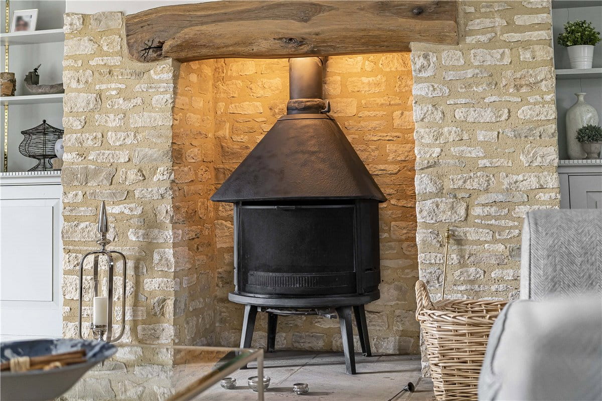 4 bedroom house, Shepherds Close, Weston-on-the-Green OX25 - Sold STC