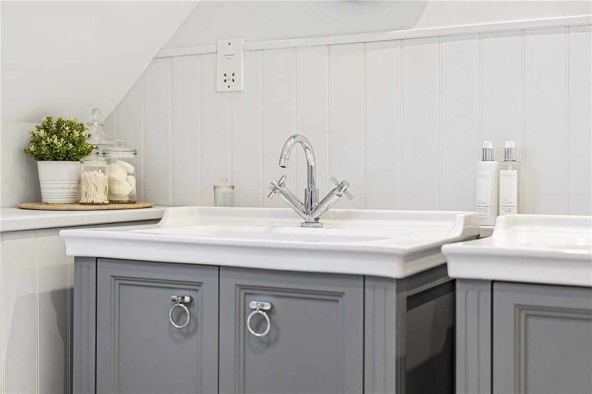 4 bedroom house, Shepherds Close, Weston-on-the-Green OX25 - Sold STC