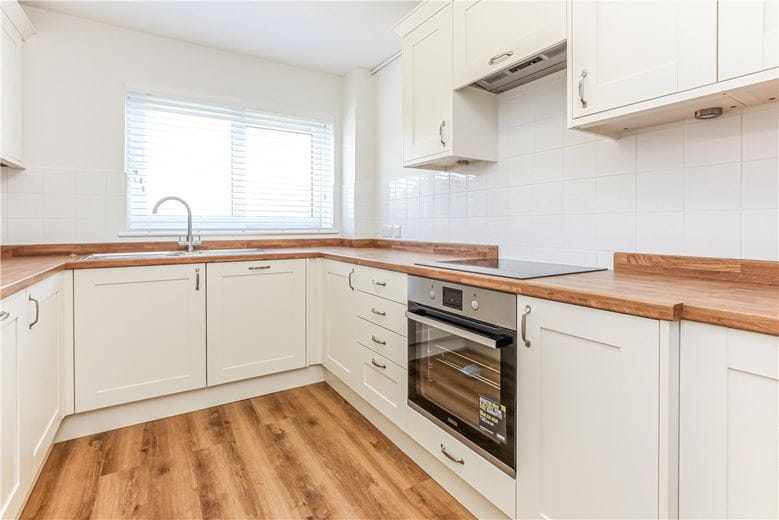 2 bedroom flat, Cunliffe Close, Oxford OX2 - Available