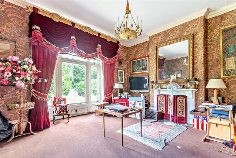 5.5 acres Country Estate, Priest Hill, Old Windsor SL4 - Available