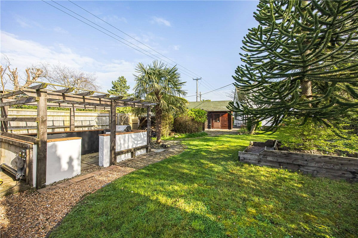 3 bedroom house, The Causeway, East Hanney OX12 - Available