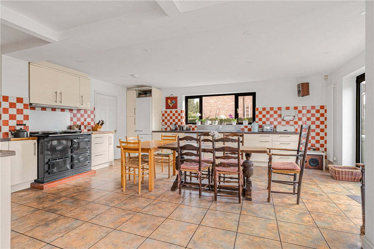 5 bedroom house, Bagley Wood Road, Kennington OX1 - Available