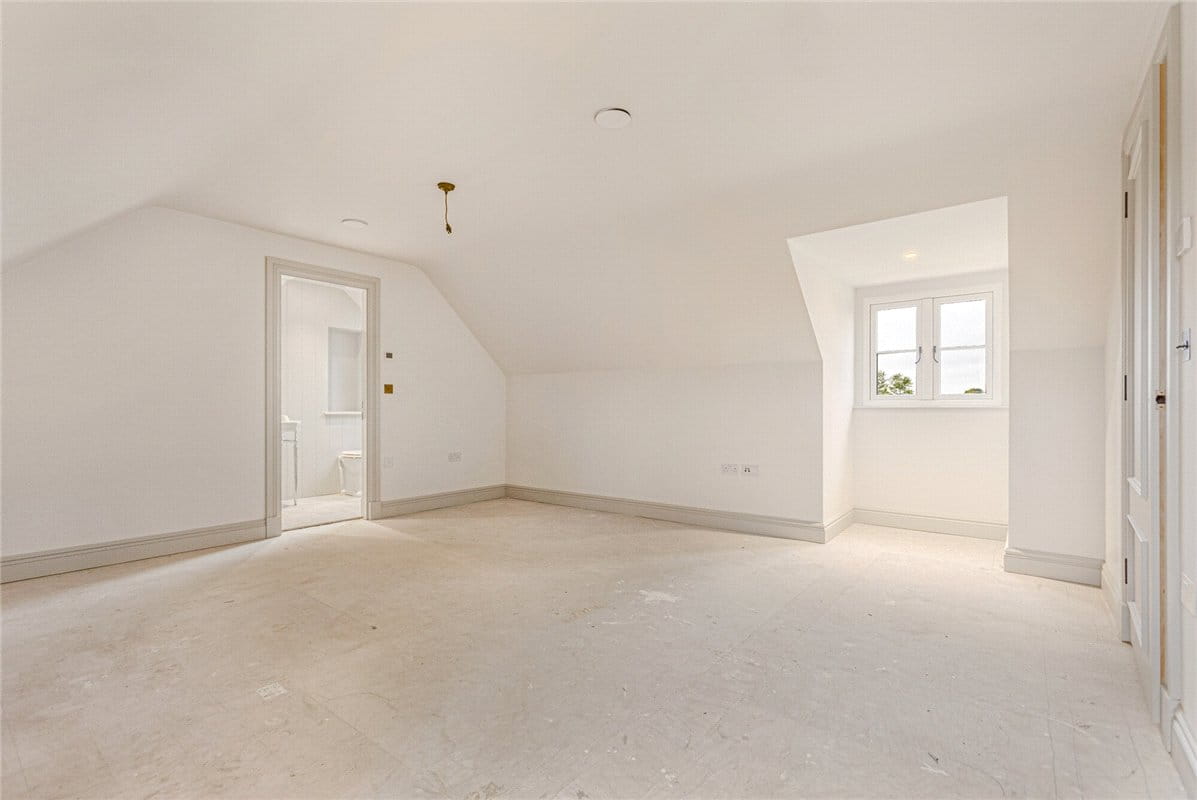 5 bedroom house, Lower End, Alvescot OX18 - Available