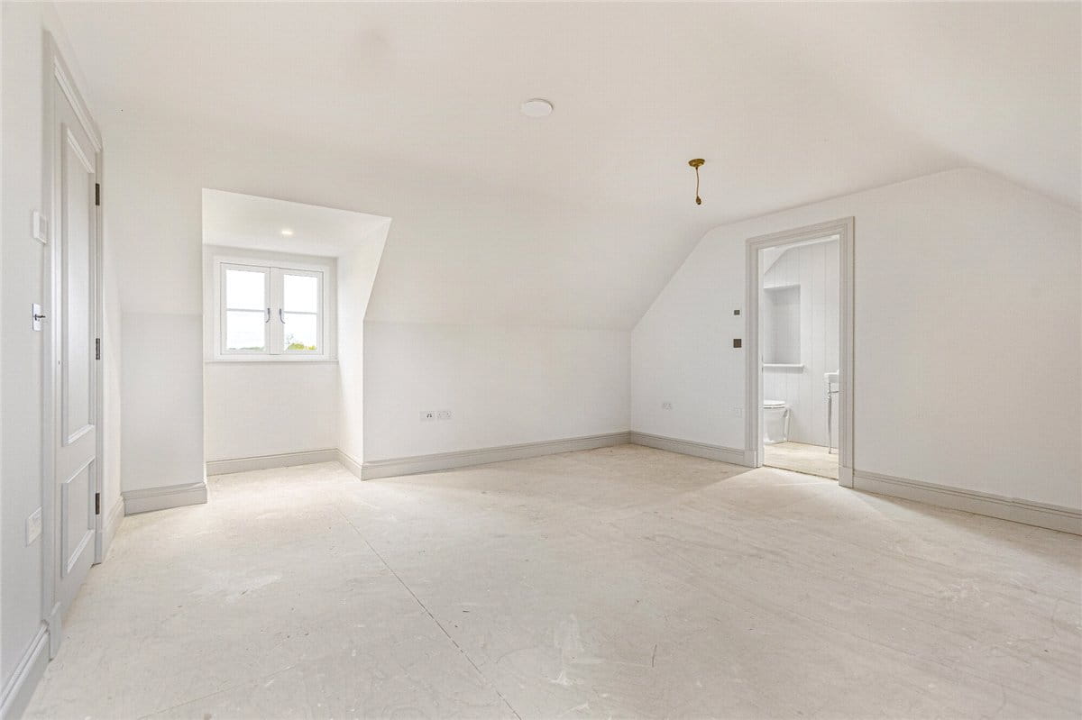 5 bedroom house, Lower End, Alvescot OX18 - Available