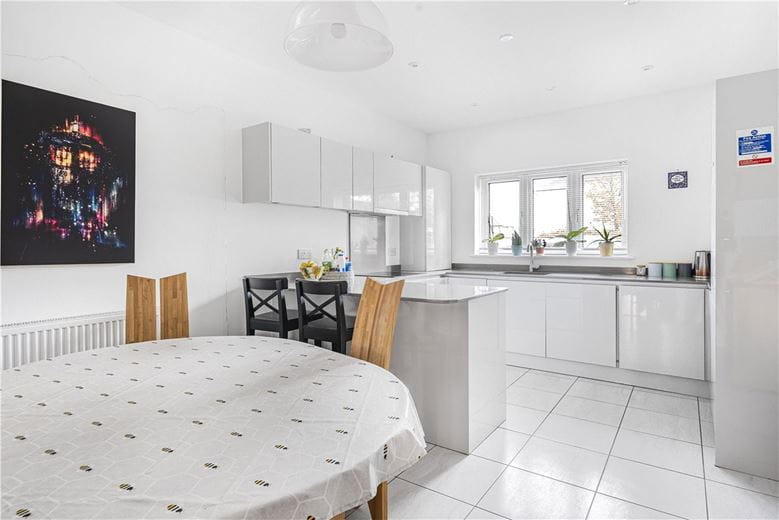 3 bedroom house, The Willows, Headington OX3 - Available