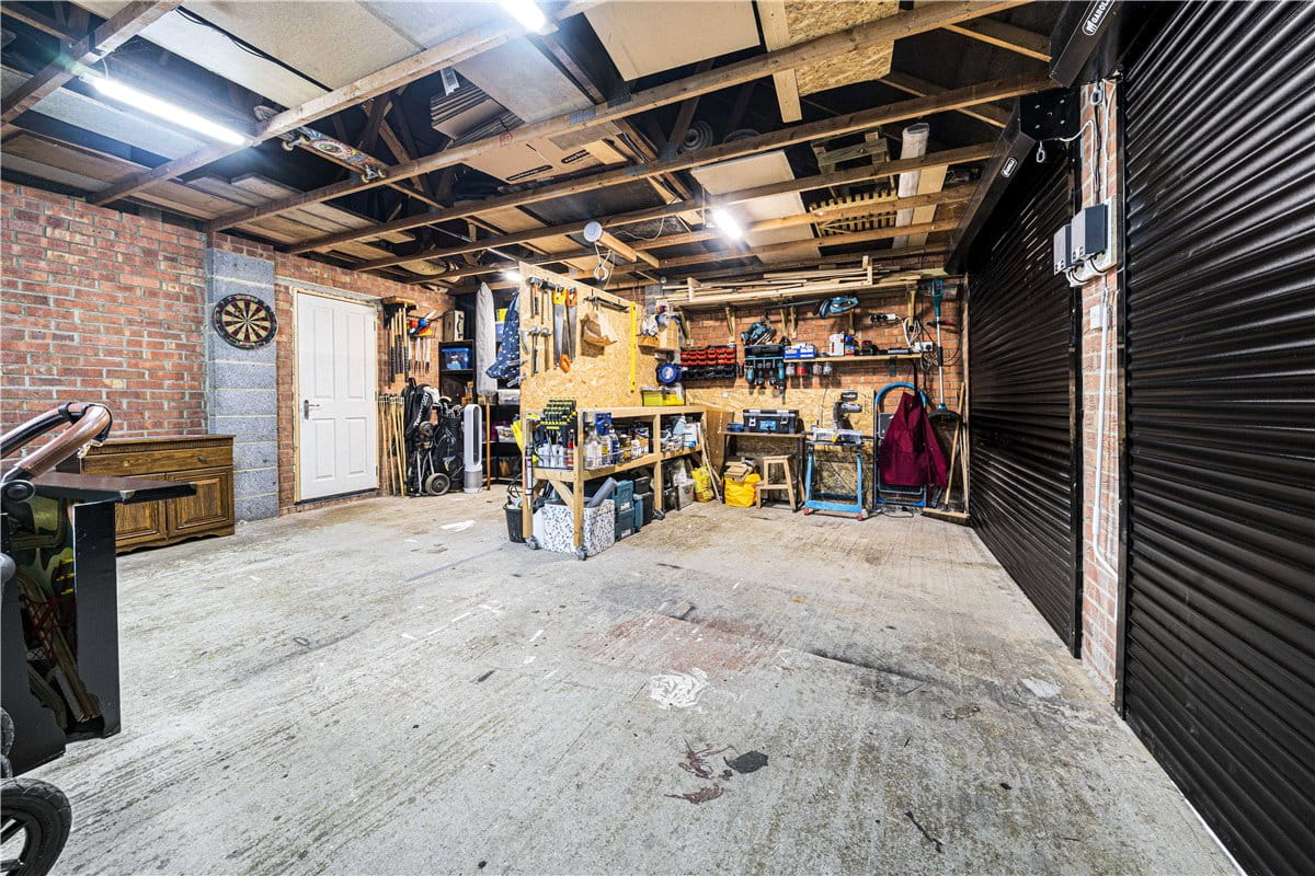 4 bedroom house, Gardiner Close, Abingdon OX14 - Available