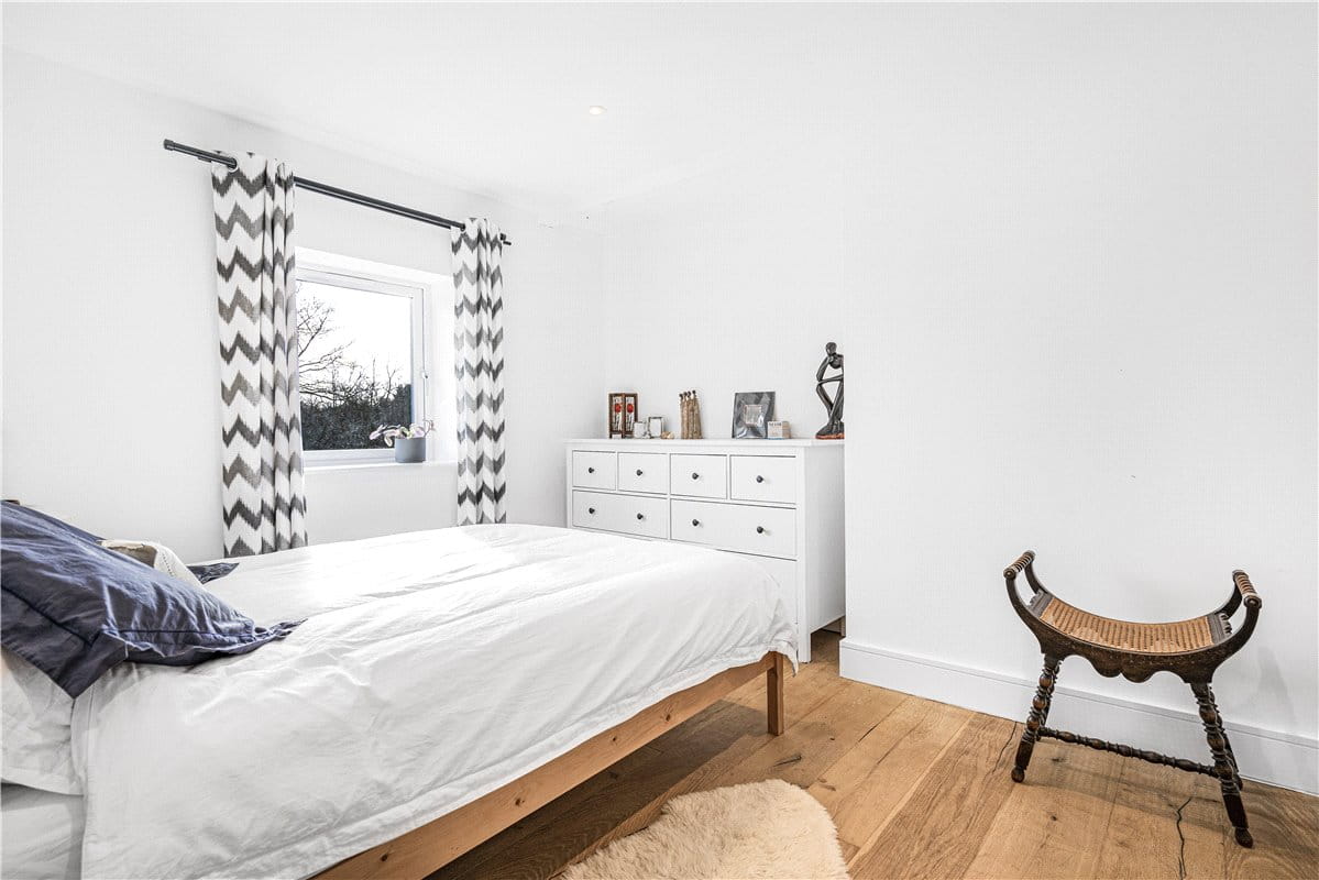 5 bedroom house, Middle Street, Islip OX5 - Sold