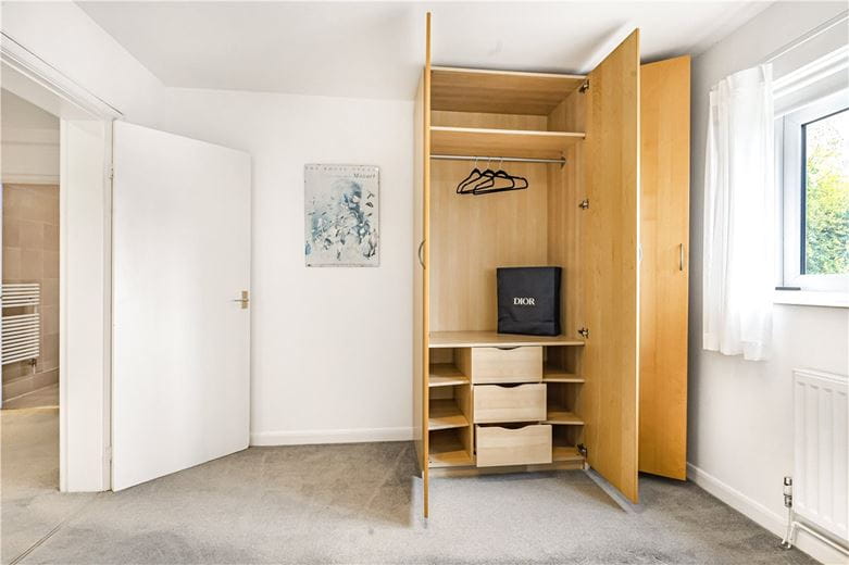 2 bedroom flat, Cunliffe Close, Oxford OX2 - Available