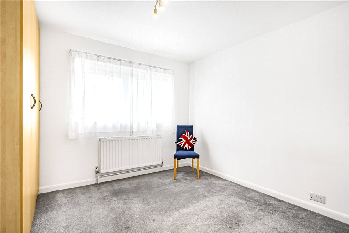 2 bedroom flat, Cunliffe Close, Oxford OX2 - Available