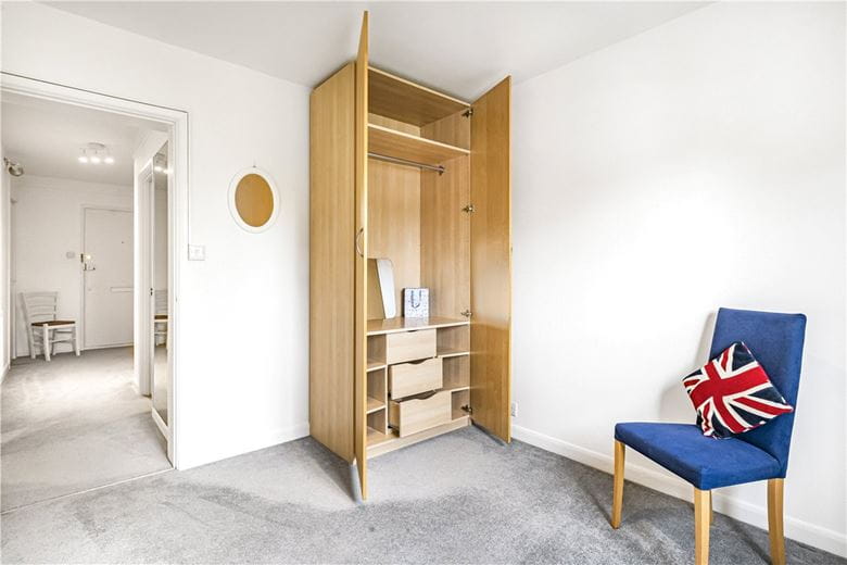 2 bedroom flat, Cunliffe Close, Oxford OX2 - Available