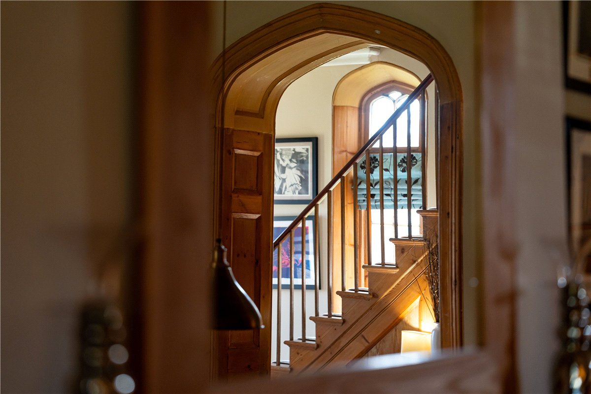 5 bedroom house, Station Yard, Steventon OX13 - Available