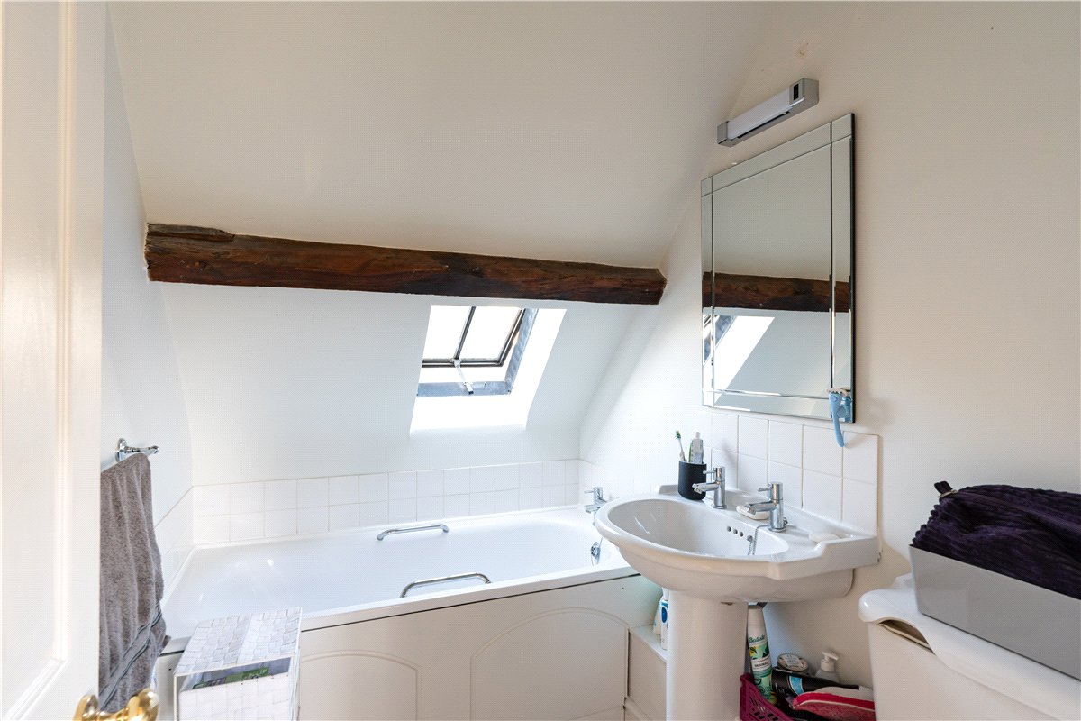 5 bedroom house, Station Yard, Steventon OX13 - Available