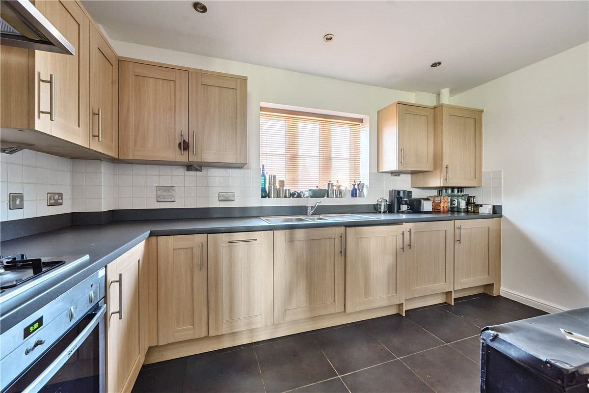 3 bedroom flat, Randolph Avenue, Woodstock OX20 - Available