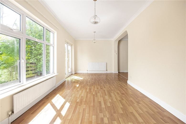 3 bedroom bungalow, Islip Gardens, Northolt UB5 - Sold